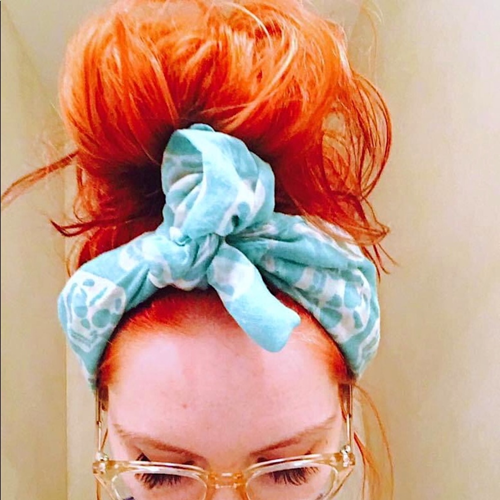⚡️ Rue 21 Skull Scarf - Picture 2 of 2